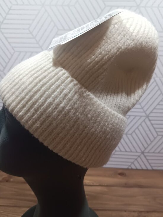 American Eagle Outfitters Accessories - American Eagle winter beanie